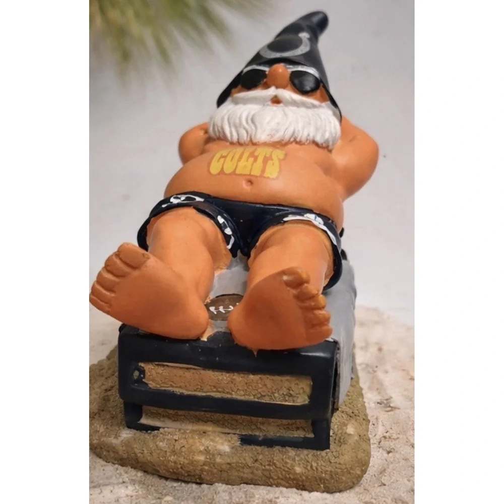 Indianapolis Colts Gnome Figurine Beach Lounger Funny Fan Decor Football  Garden